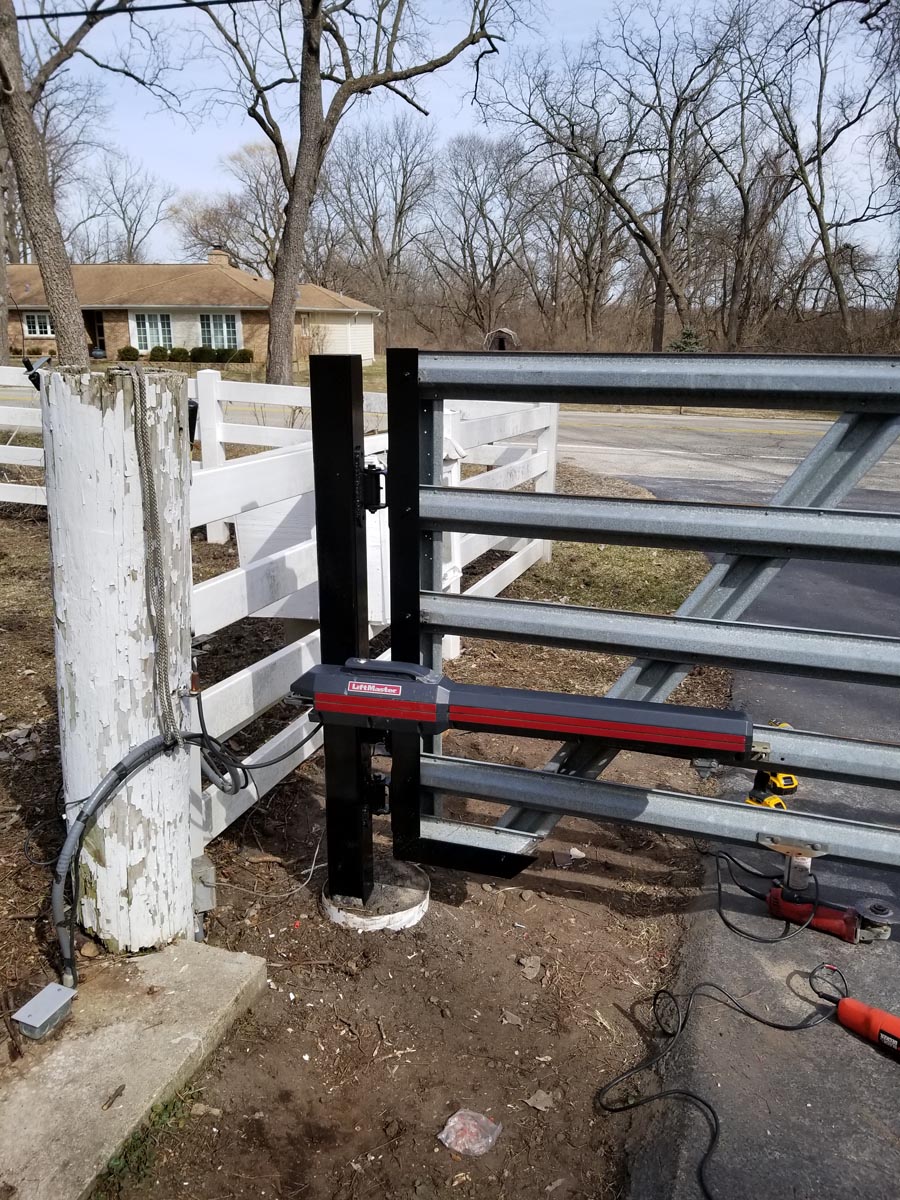 Easy to install Lift Master Automatic Gate